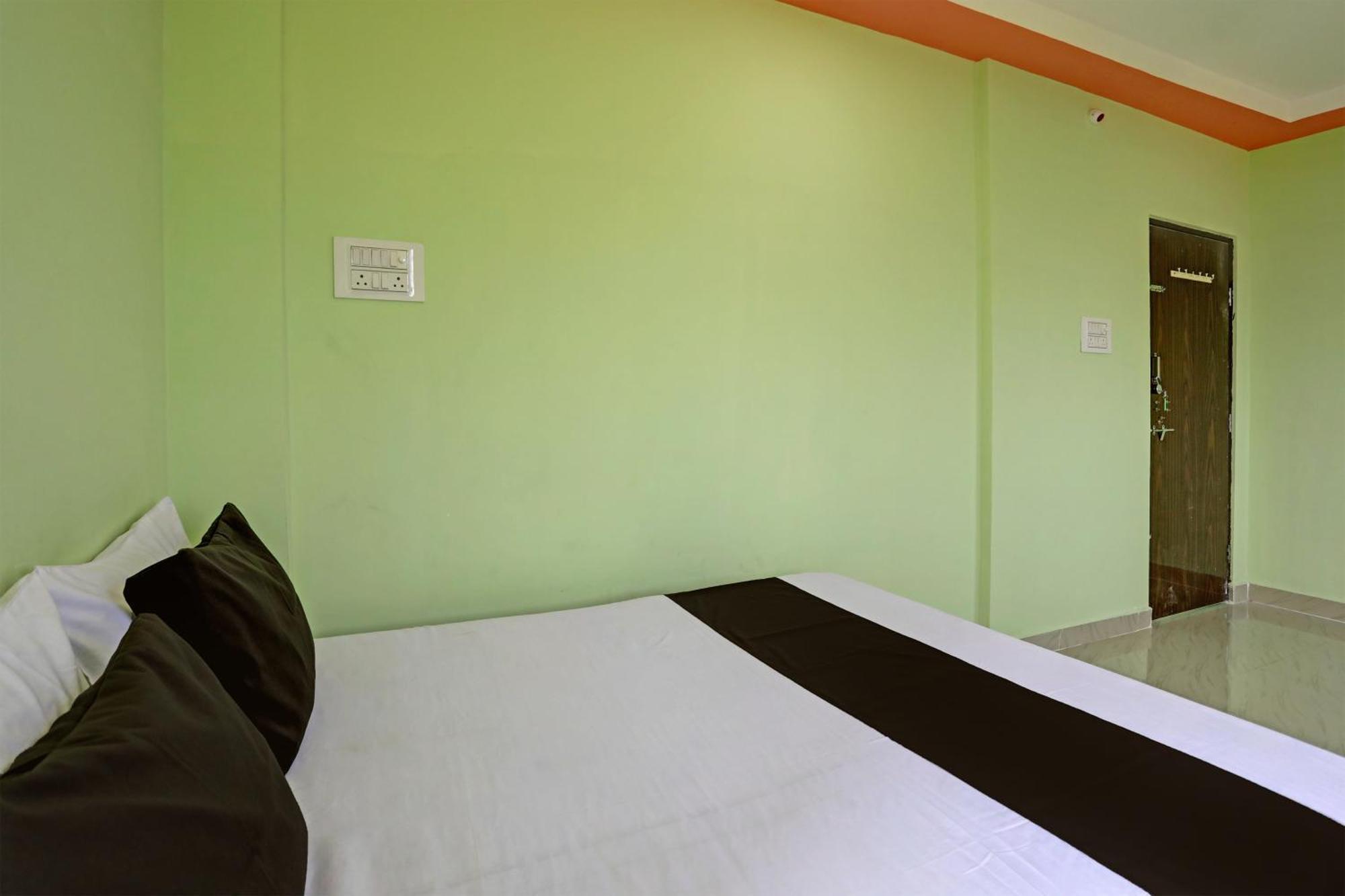 Spot On Hotel Leo Star Chandrapur Buitenkant foto