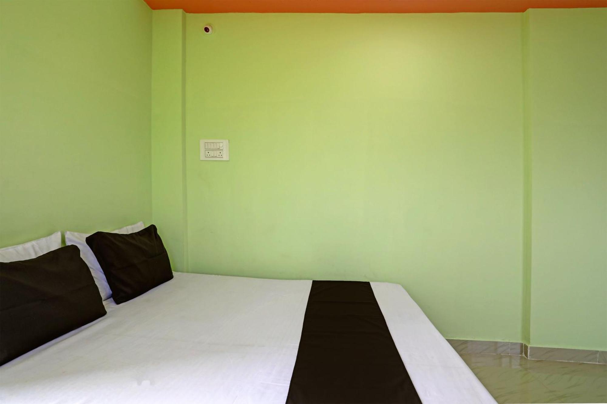 Spot On Hotel Leo Star Chandrapur Buitenkant foto